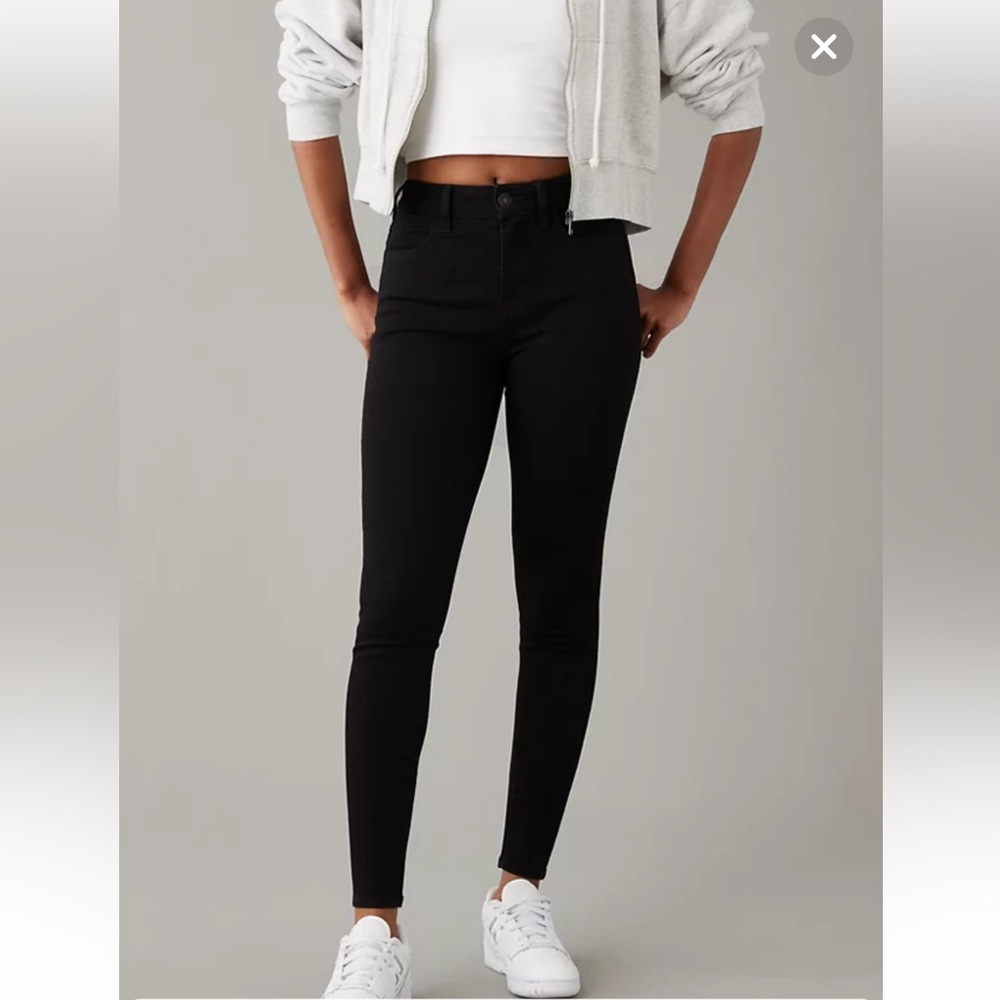 American Eagle Dream High-Waisted Jegging in Proper Black